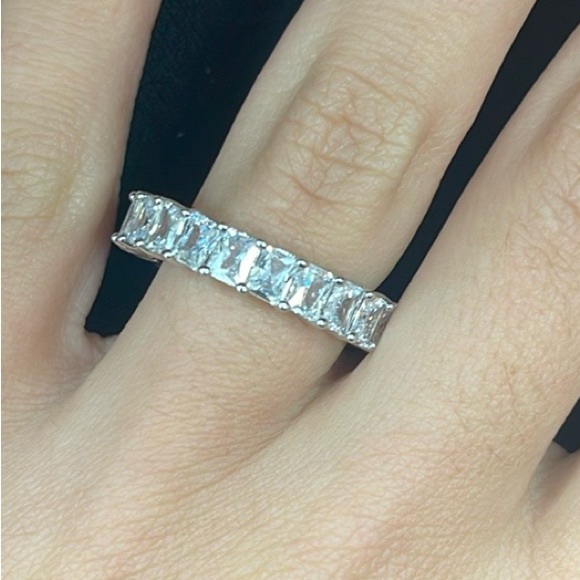 Emerald cut ring - Picture 1 of 4